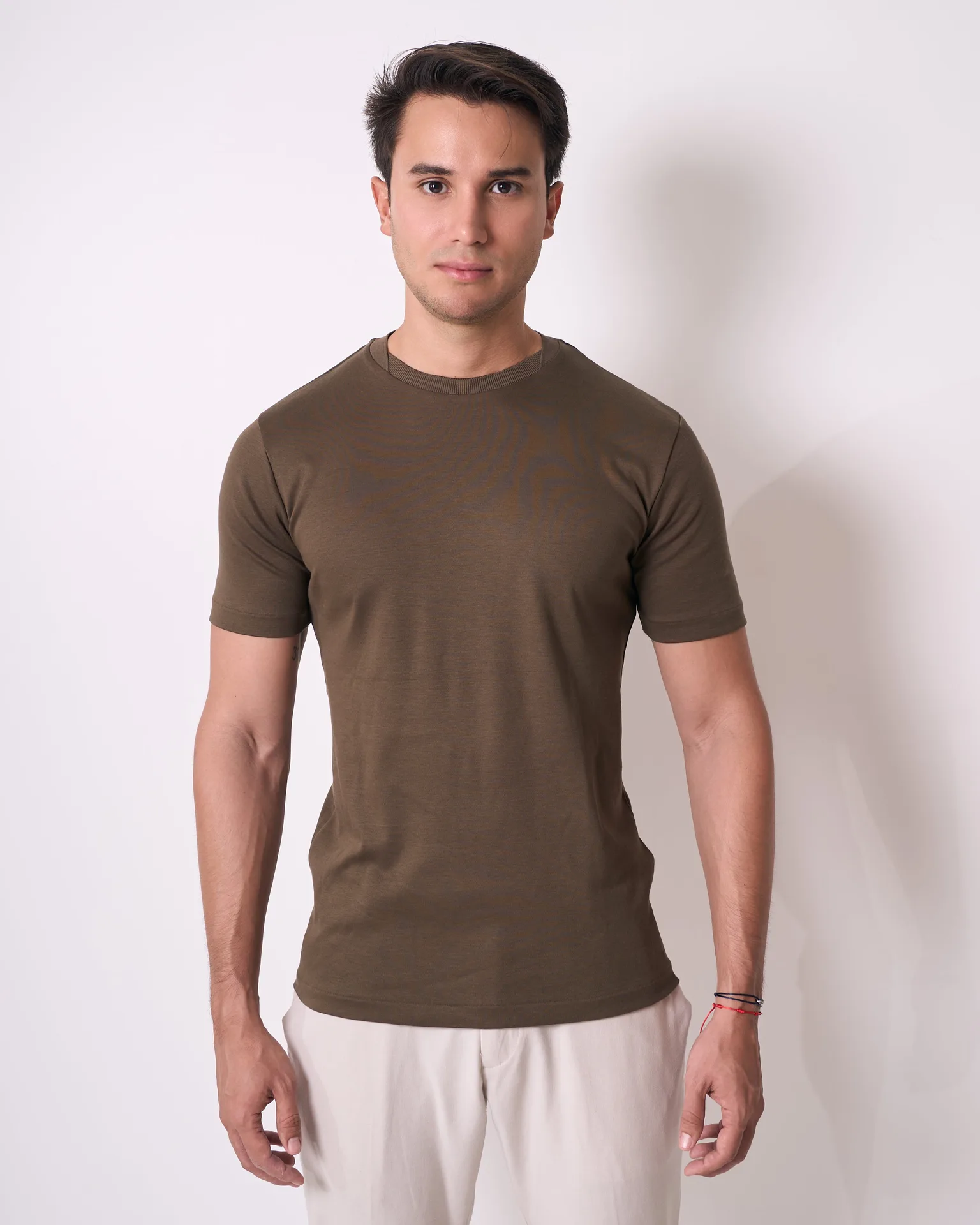 7362346909781-CAMISETA_PIMA_-_GOLA_CRUZADA_DUPLA_-_VERDE_OLIVA